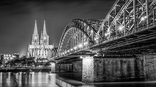 Cologne Cathedral at night in black and white