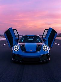 Porsche 911 GT3 RS bleu et bandes noires coucher de soleil