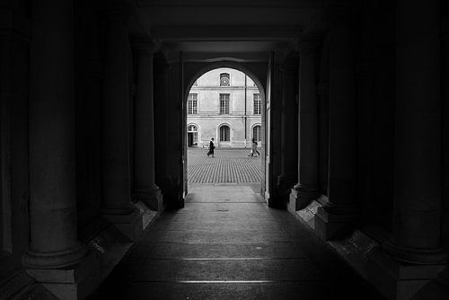 Ingelijst perspectief bij het Palais des Ducs