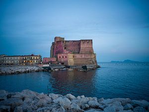 Neapel - Castel dell'Ovo und Insel Capri bei Sonnenuntergang