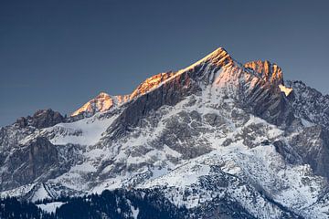 Zonsopgang op de Alpspitze van Andreas Müller