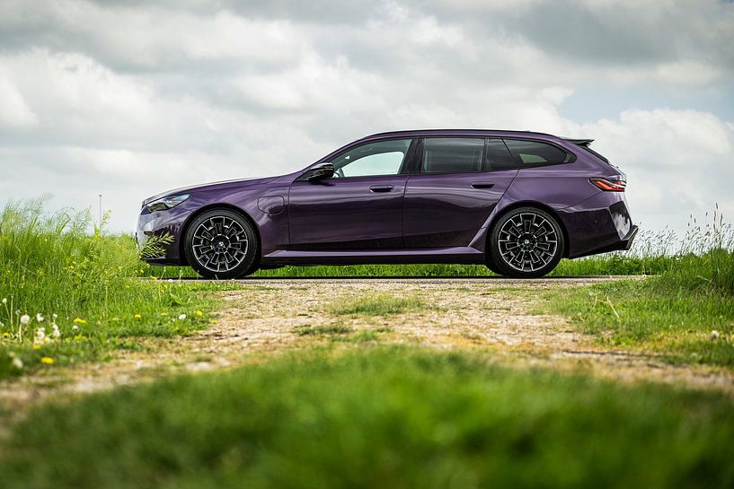 Daytona Violet BMW M5 Touring by Bas Fransen