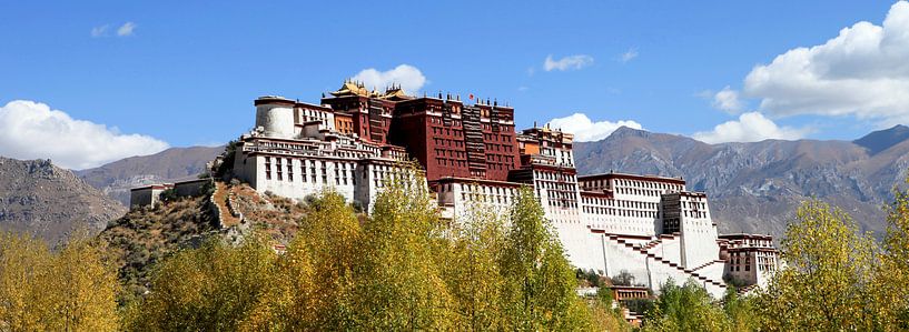 Potala Palace Lhasa Tibet van Expediton Far East