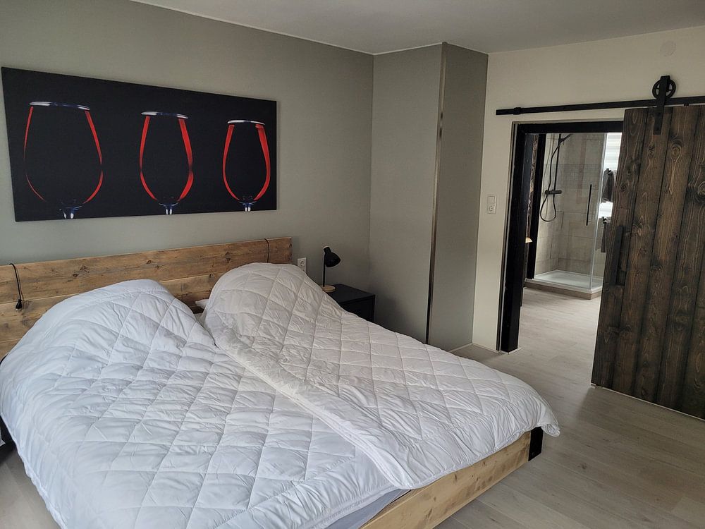 Vin rouge, 3 verres par Gert Hilbink