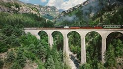 Train à vapeur sur le viaduc de la Donne