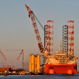 Jack-up schip in de haven van Vlissingen van Francesco Faes