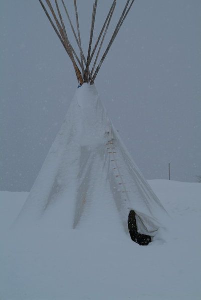 tipi tent in de winter von Ruth de Jong
