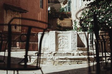 Place nostalgique dans la ville de Corfou | Photographie de voyage Photographie d'art | Grèce, Europ sur Sanne Dost