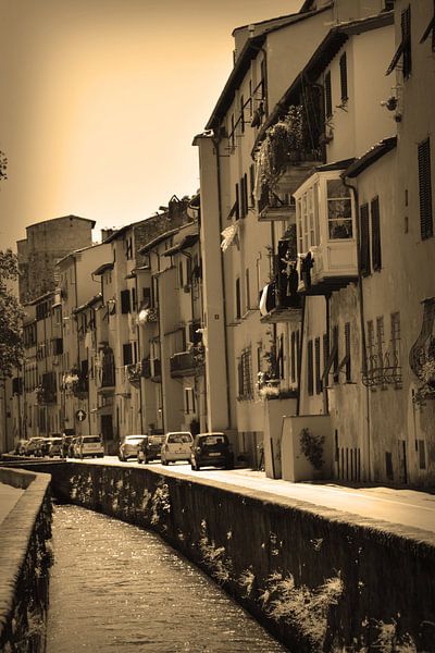 Toscane Italië Lucca Binnenstad Sepia van Hendrik-Jan Kornelis