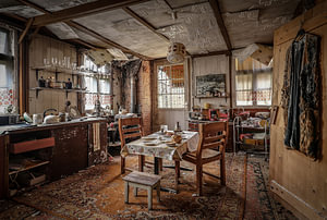 Verlassenes Haus im Wald