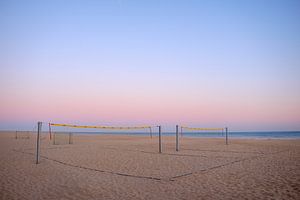 Volleyballplatz am Strand von Johan Vanbockryck