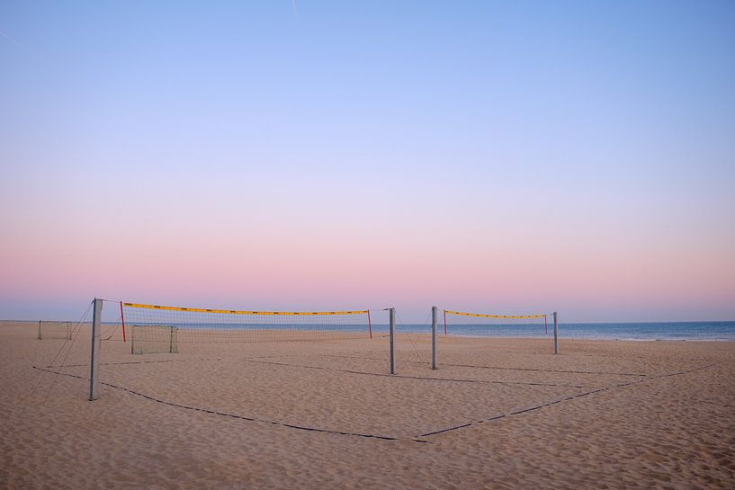 Volleyball court on the beach by Johan Vanbockryck