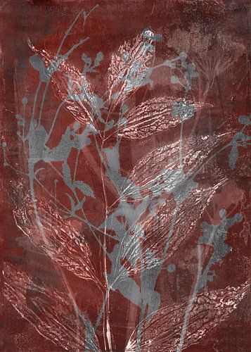 Bladeren en bloemen in roestbruin en grijs