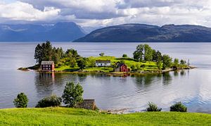 Omainsel im Hardangerfjord, Norwegen