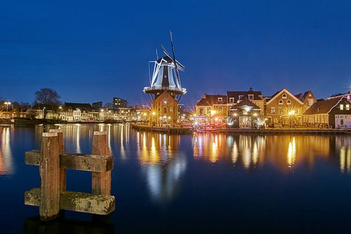 Molen De Adriaan aan de Binnen Spaarne in Haarlem