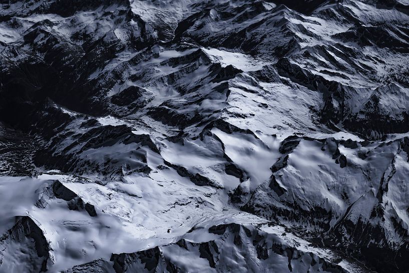 DARK ALPS 1-23 B von WILDLIGHT PHOTOGRAPHY
