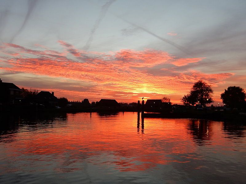 zonsondergang langs de Gouwe van bert jorritsma