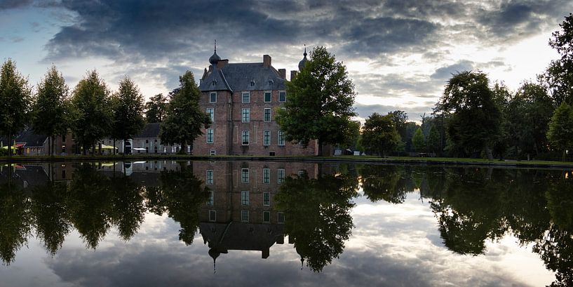 Ciel du soir, château de Cannenburgh, Pays-Bas par Imladris Images