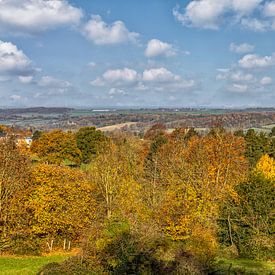 Ansicht von Vaals in Herbstfarben von John Kreukniet