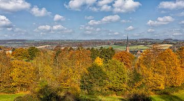 Ansicht von Vaals in Herbstfarben von John Kreukniet