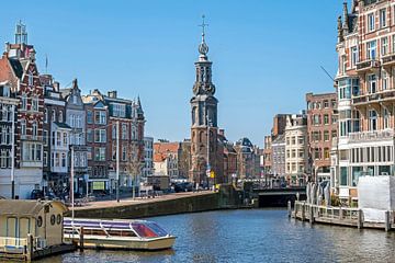 Paysage urbain d'Amsterdam aux Pays-Bas avec les Munttoren sur Eye on You