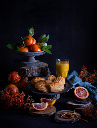 Französische Törtchen, Tomaten, Äpfel und Blutorangen