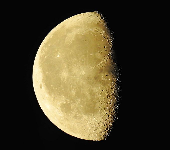 De maan by Bram van den Berg