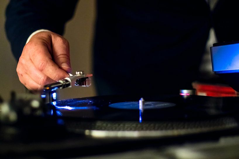 Vinyl Record by Hello Pompoyo