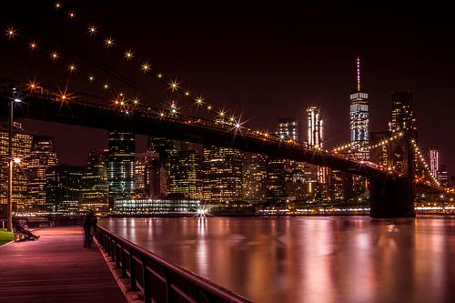 MANHATTAN SKYLINE & BROOKLYN BRIDGE Sunset by Melanie Viola