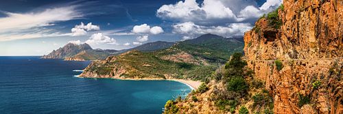 Panorama du paysage côtier de l'île de Corse en Méditerranée
