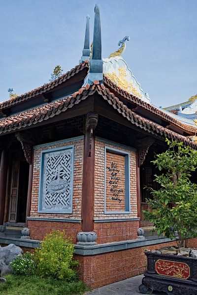 Traditional temple and the art of bonsai by Frank Photos