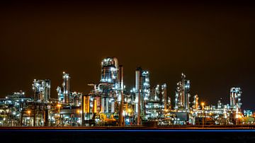 petrochemische industrie op de Maasvlakte Rotterdam. van Lex van Lieshout