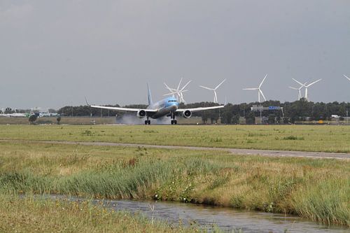 Veilige landing Tui Fly. Boeing 767-304