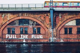 Berlin: Pull the Plug by Alexander Voss