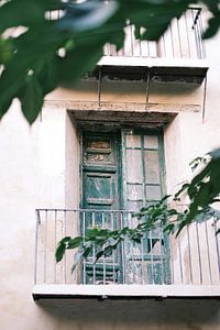 Verweerd groene balkondeur Valencia // Spanje // Reis- en Straatfotografie