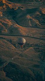 hot air balloon by matt landsman