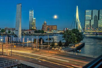 Rotterdam by Night van John Kreukniet