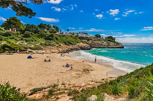 Strand in der Bucht von Cala Anguila, Mallorca Spanien, Balearische Inseln