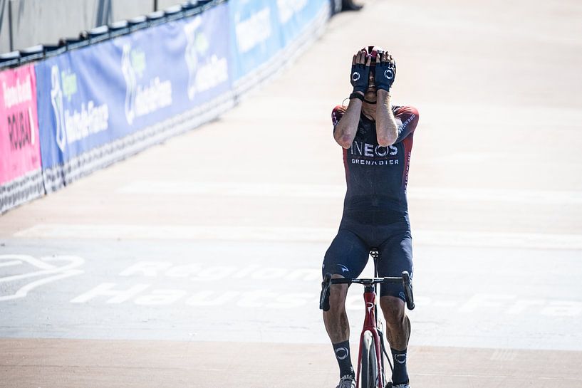 Dylan van Baarle wins Paris - Roubaix by Leon van Bon