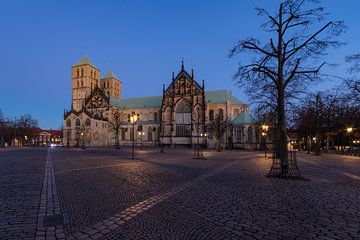 The cathedral of Münster, during the Blue Hour by Martijn