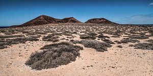 Landschap La Graciosa met El Mojon en de Aguja Grande