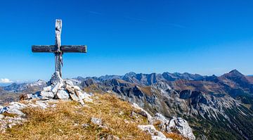 Das Gipfelkreuz der Glöcknerin