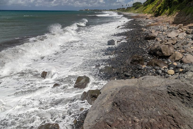 Kiezelstrand bij Sainte Suzanne op het eiland Réunion van Reiner Conrad