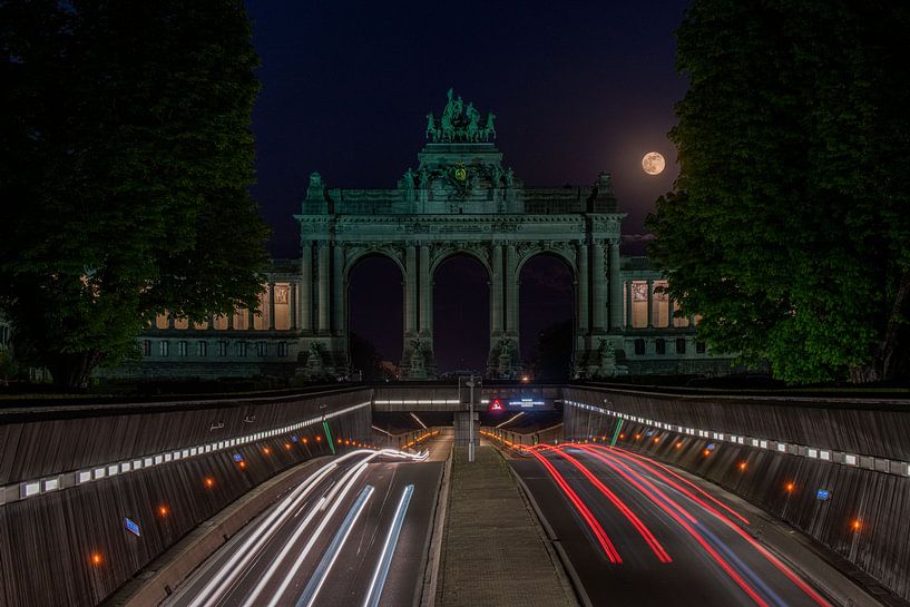 The full moon above the Cinquantenaire by Jim De Sitter