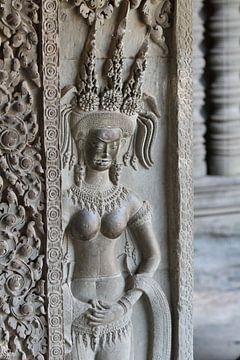 Figures in Angkor by Levent Weber