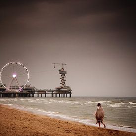 Strand von Scheveningen bei aufkommendem Sturm von Marco Rutten