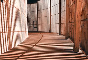 Licht und Schatten in der Versöhnungskirche an der Berliner Mauer