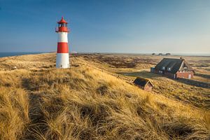 Leuchtturm List-Ost auf Sylt im Winter von Christian Müringer