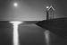 Haveningang Volendam bij maanlicht in zwart wit van Chris Snoek