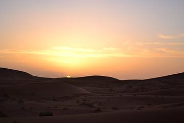 Zonsondergang in de Sahara, Marokko van Veerle V.
